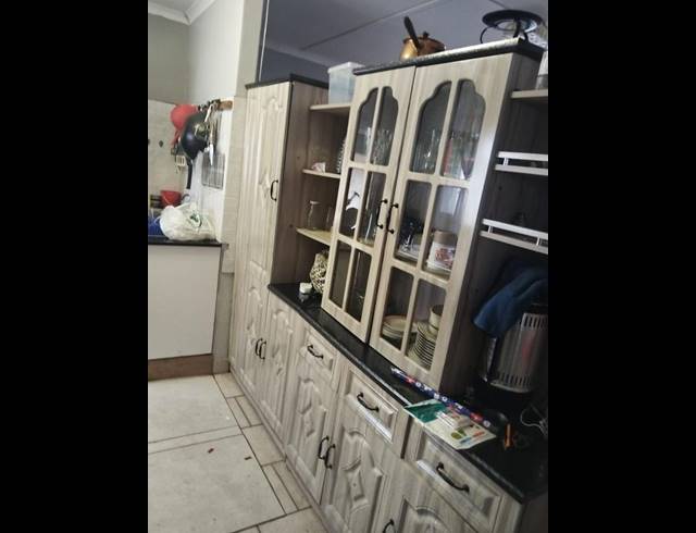 3 BEDROOM PROPERTY TO RENT IN BIRDSWOOD